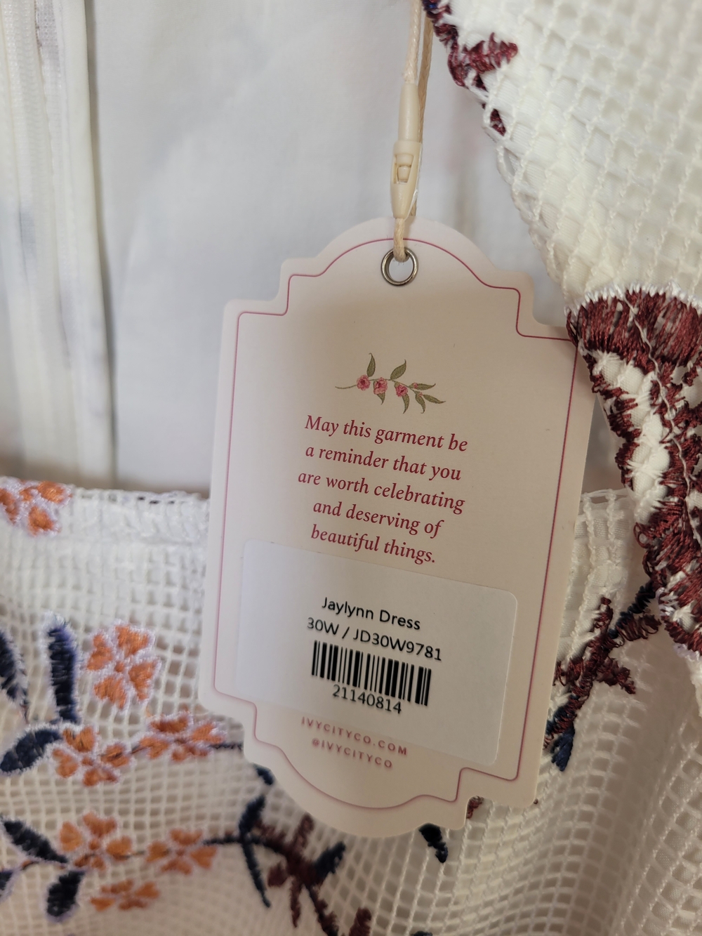 Ivy City Co Jaylynn Dress - White with Pink and Navy Embroidery 30W New With Tag